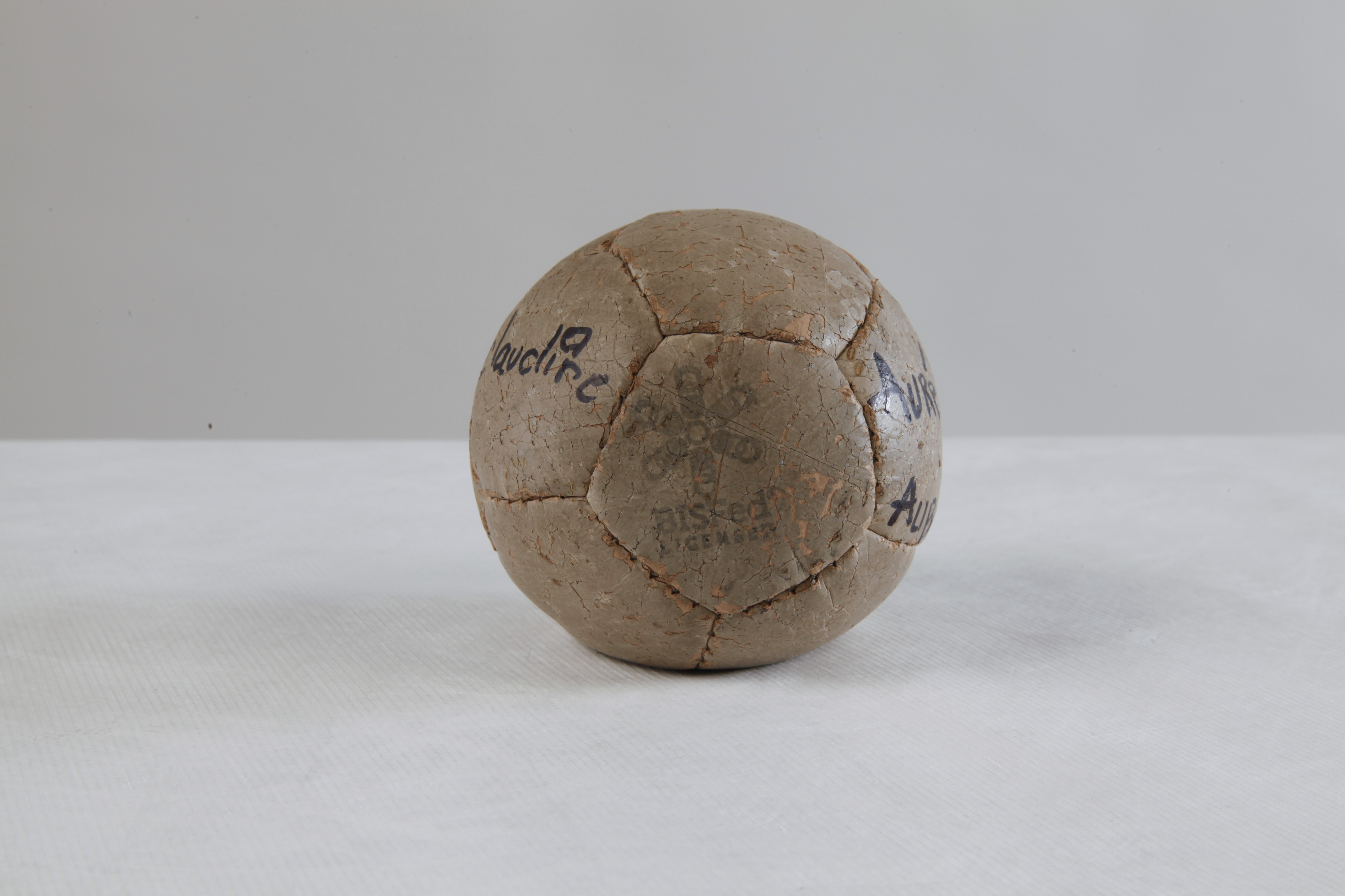 Balle Boccia dédicacée Aurélie Aubert