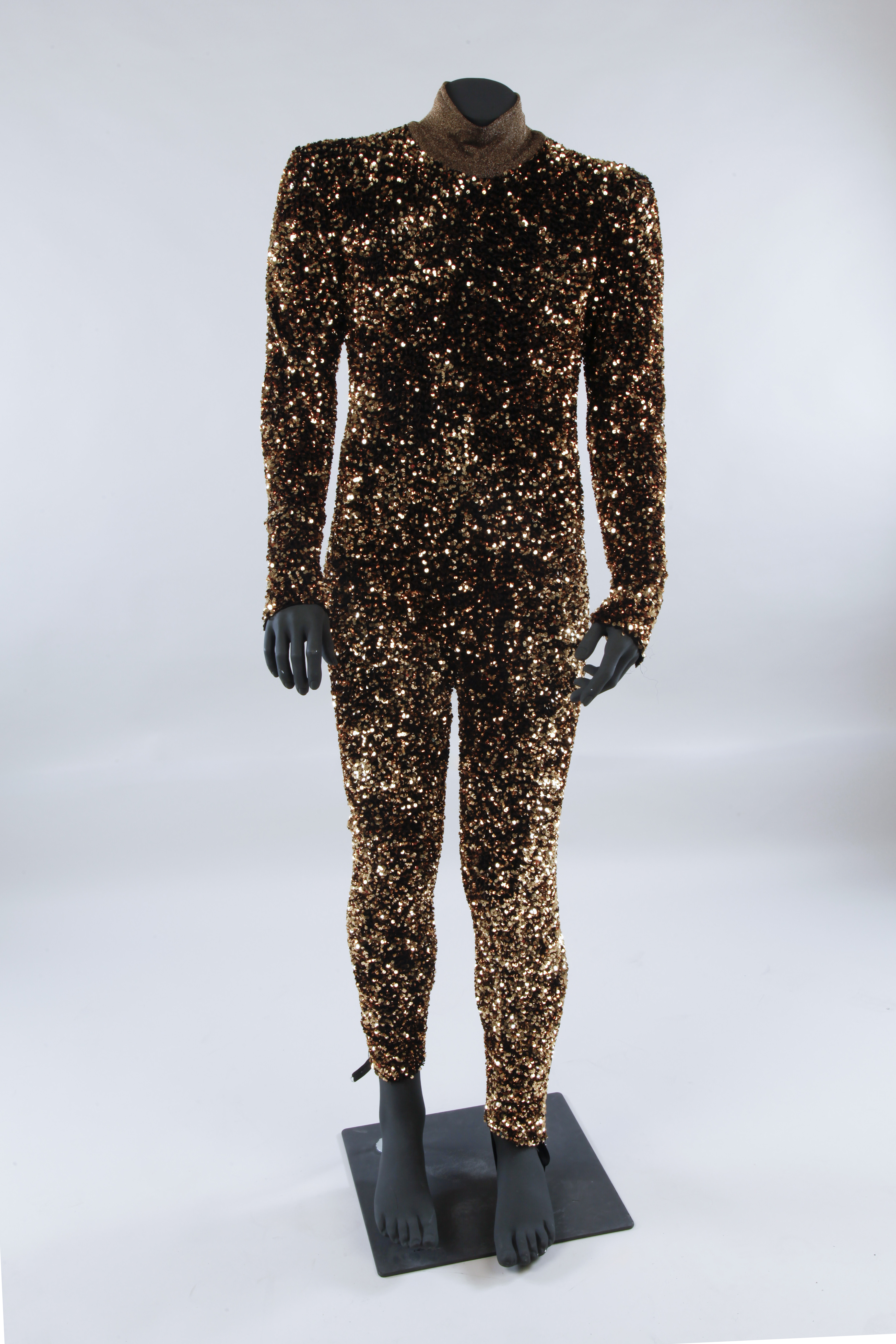 Combinaison à paillettes dorées - Cérémonie de clôture des Jeux Olympiques - Paris 2024