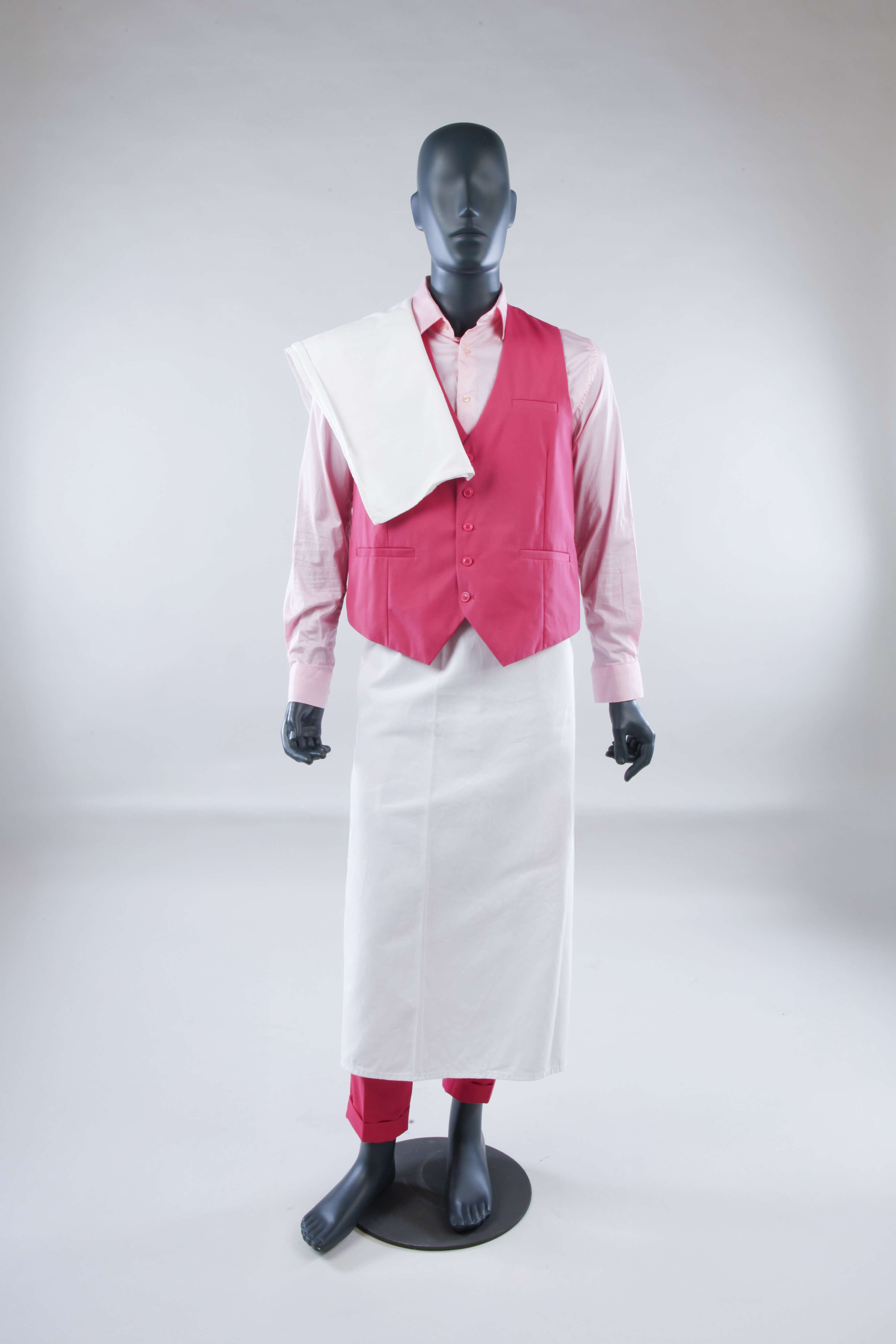 Gilet de costume rose - Garçon de café Tableau "Enchanté"  - Cérémonie d'ouverture des jeux Olympiques - Paris