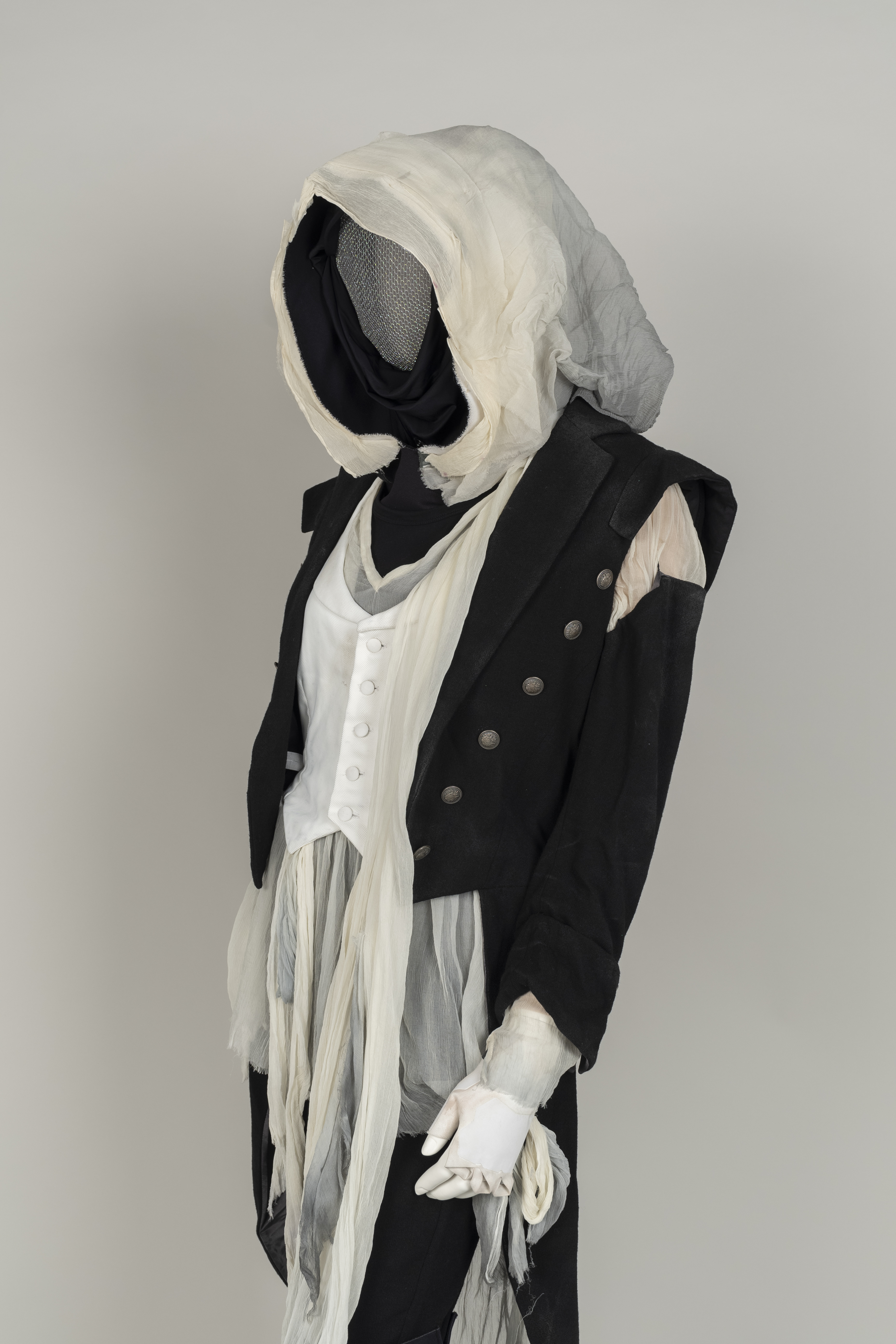 Capuche - Porteur de flamme masqué - Cérémonie d'ouverture des Jeux Olympiques - Paris 2024