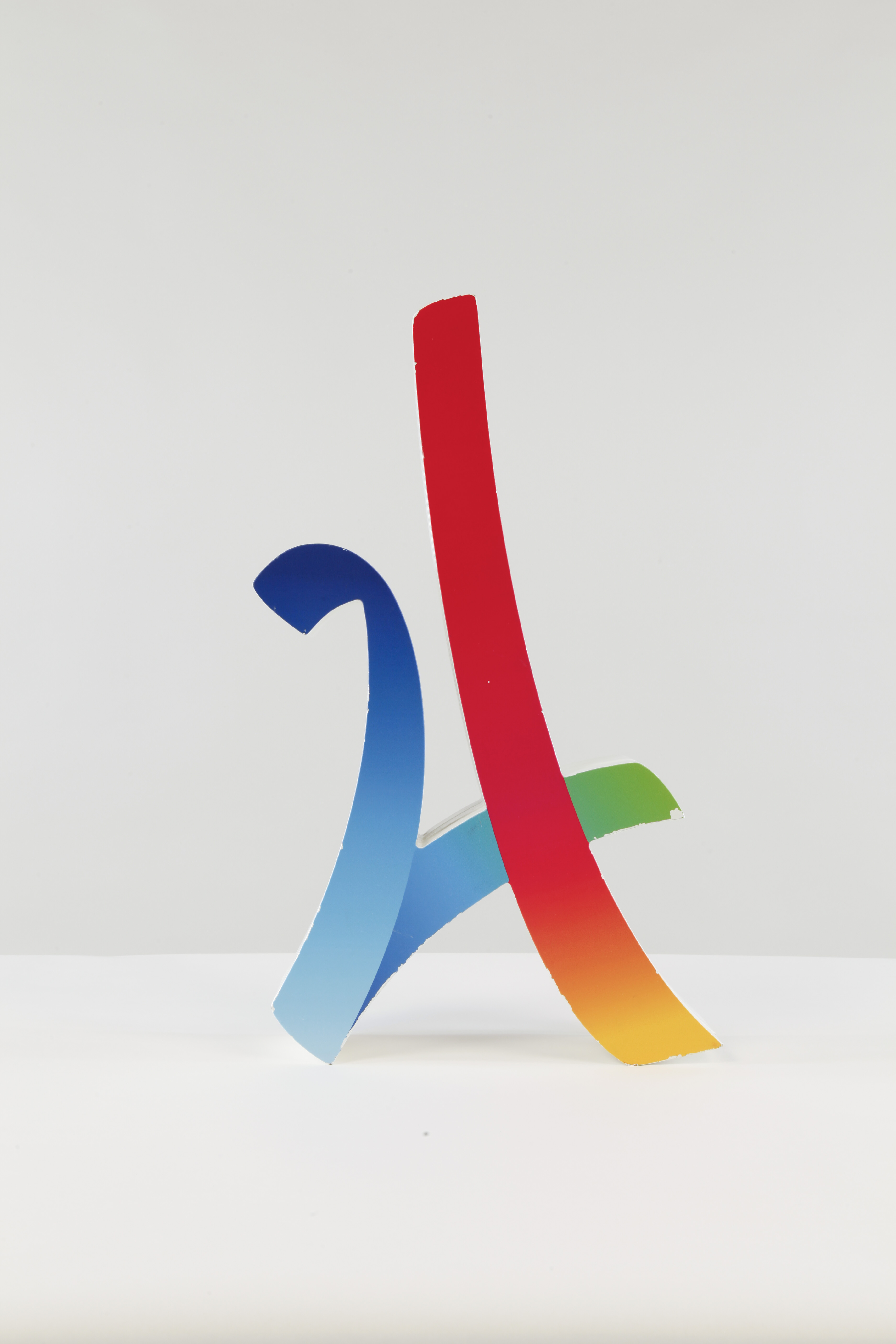 Statue du logo de la candidature Paris 2024
