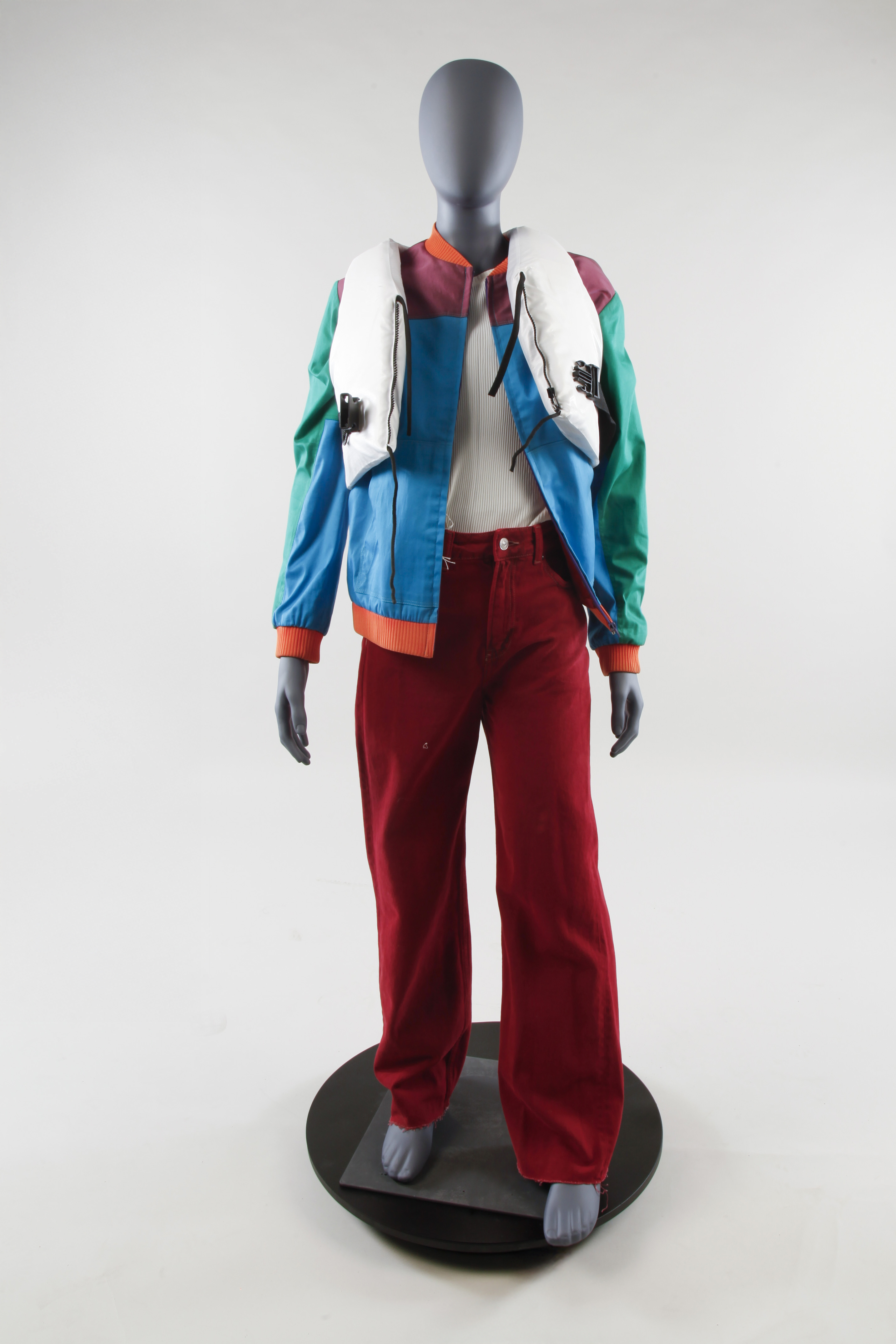 Jean bordeaux d'enfant - Cérémonie d'ouverture des jeux Olympiques - Paris 2024