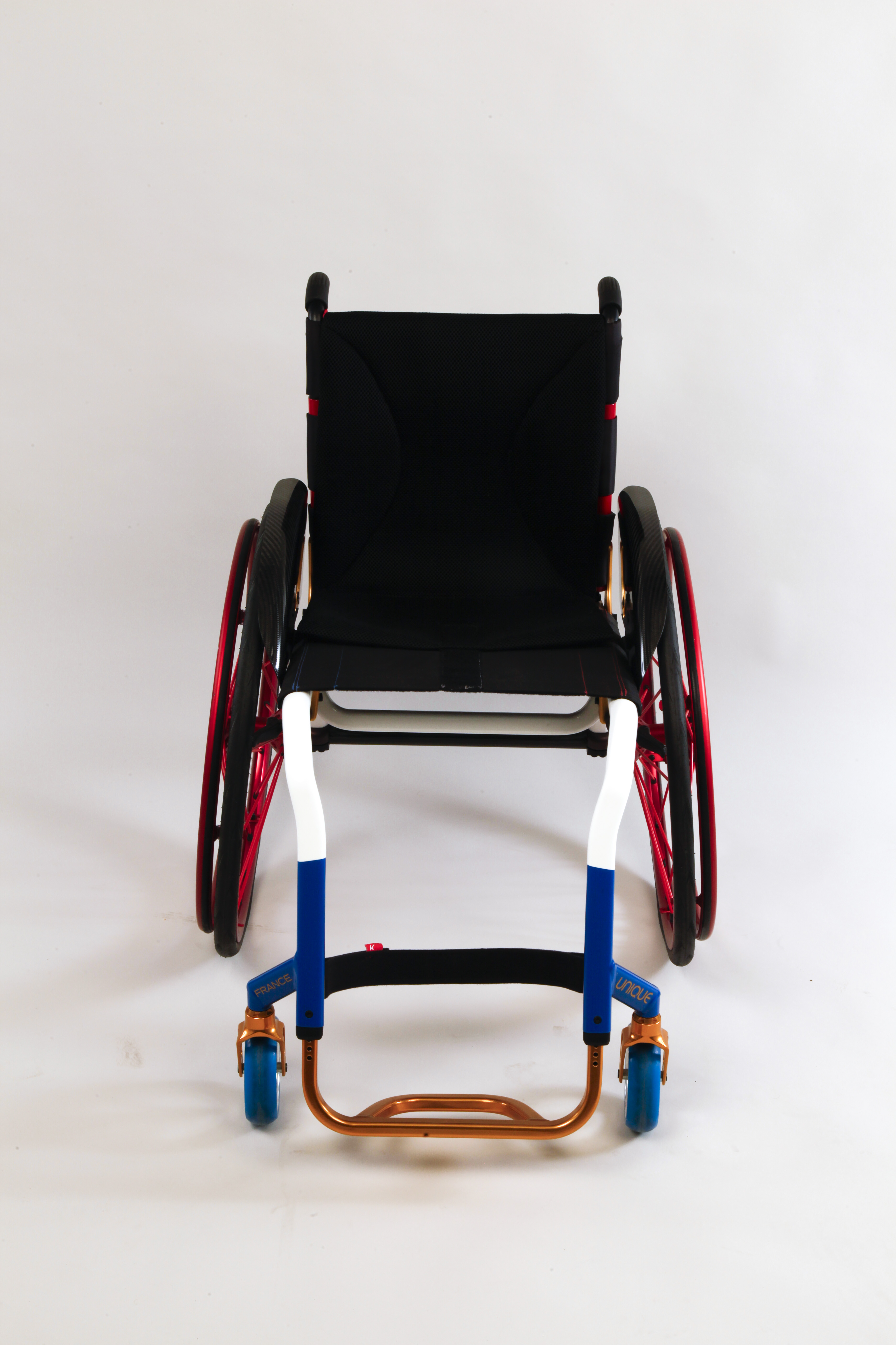 Fauteuil roulant de Colette Bonacorsi relais de la flamme paralympique Paris 2024
