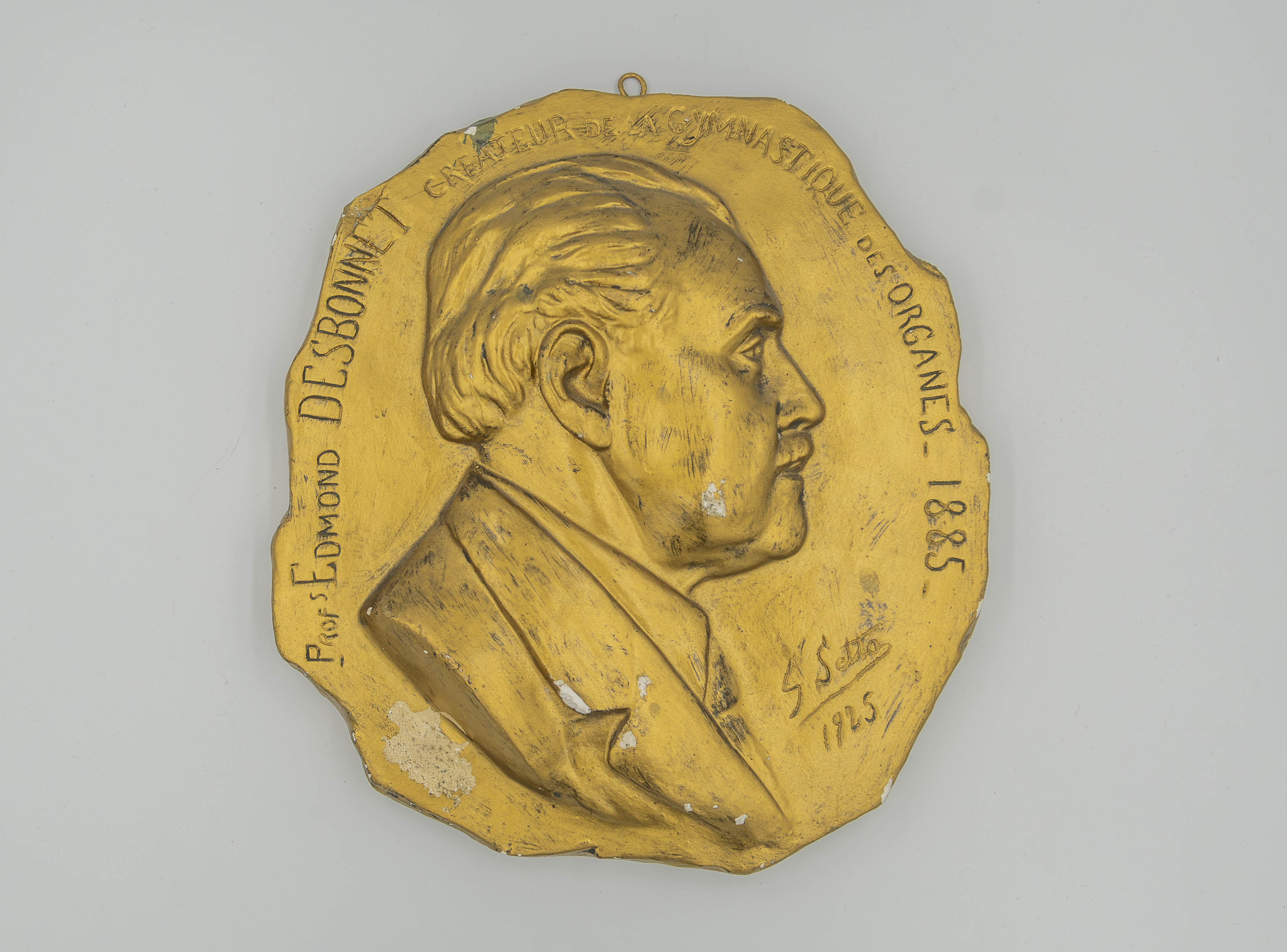 Grand plâtre doré du Professeur Desbonnet de G. Setta
